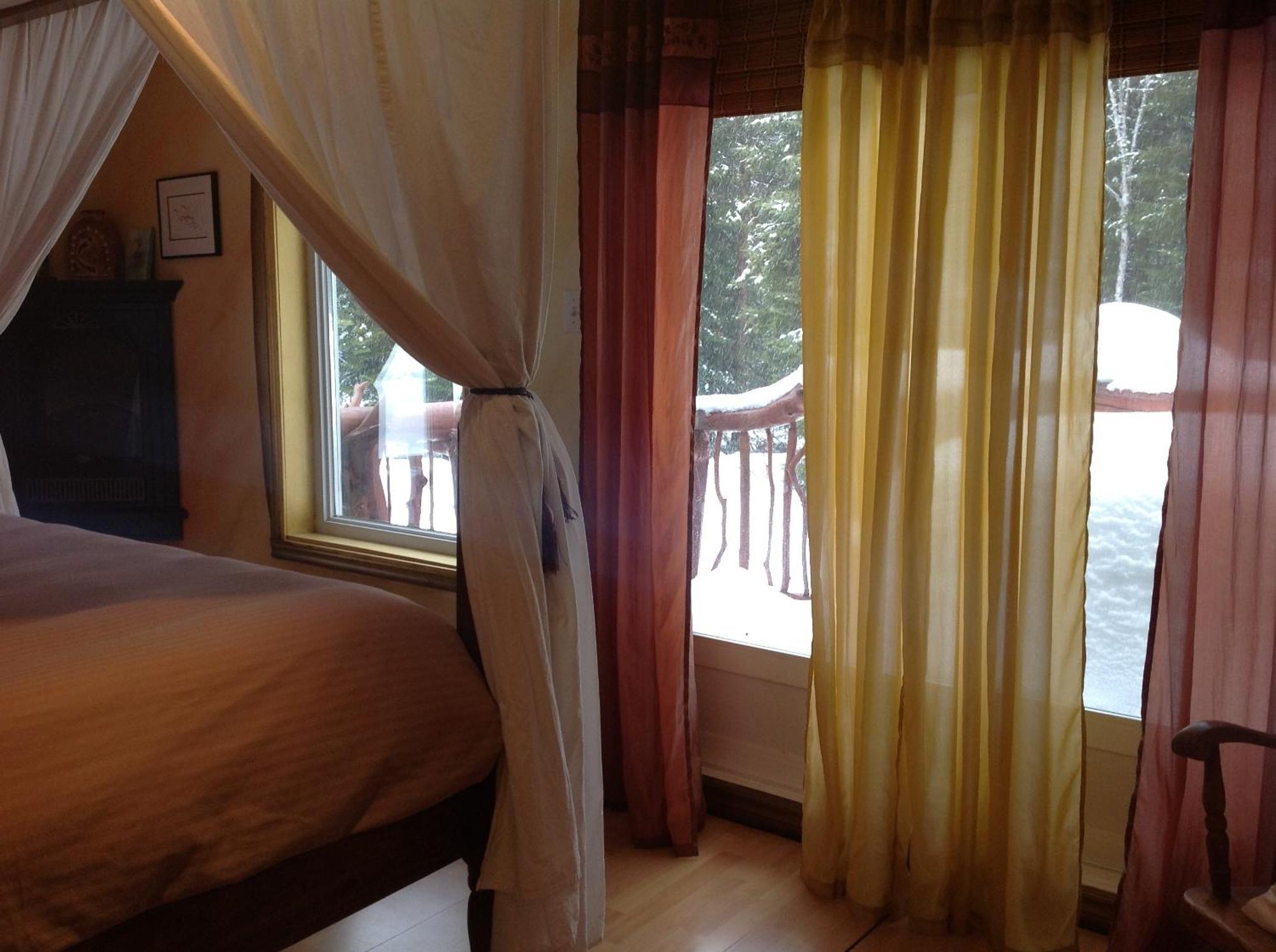 Gite Crystal Inn Монт-Тремблант Екстериор снимка